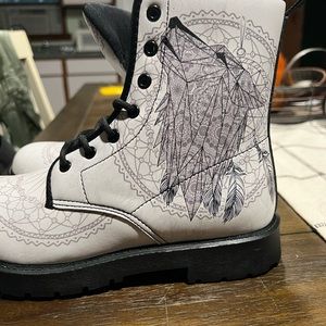 White combat motorcycle boots